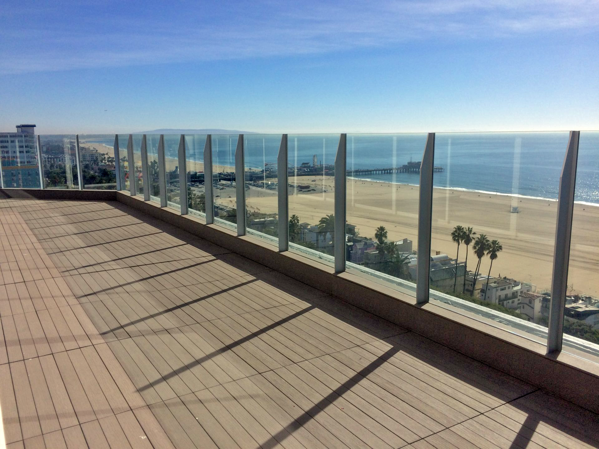 Topless Glass Panel Railing